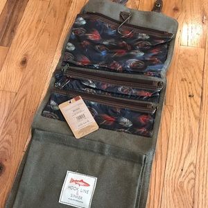 Men’s travel washbag